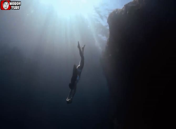 Video :Without an oxygen bottle, explore the ocean floor (Dominique)